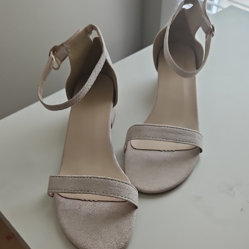 Cream Peep-Toe Slingback Heels